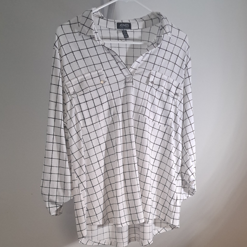 Jones New York Women's Black and White Checkered Button Down Shirt